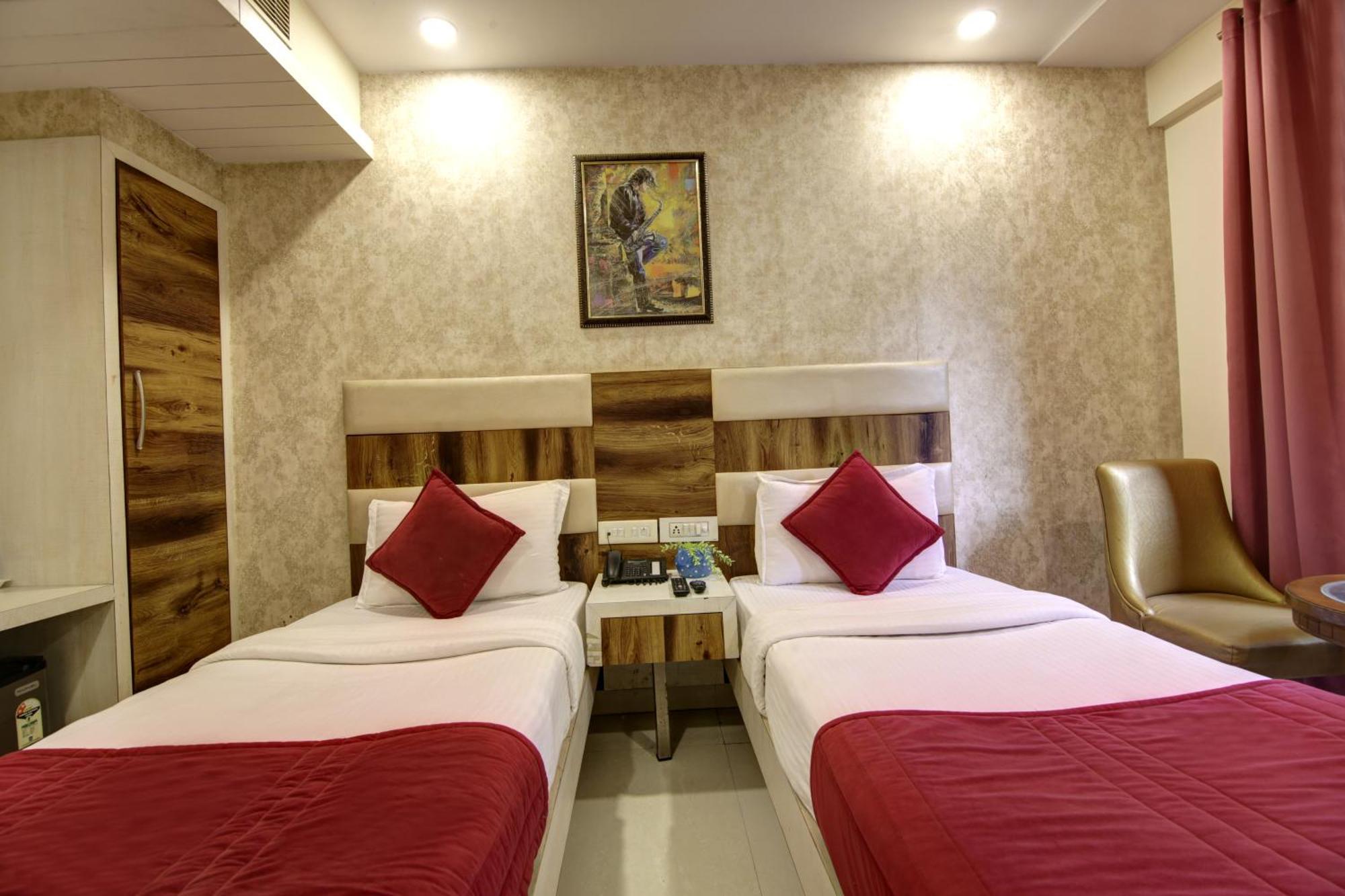 The Shanti Plaza - New Delhi Exterior foto