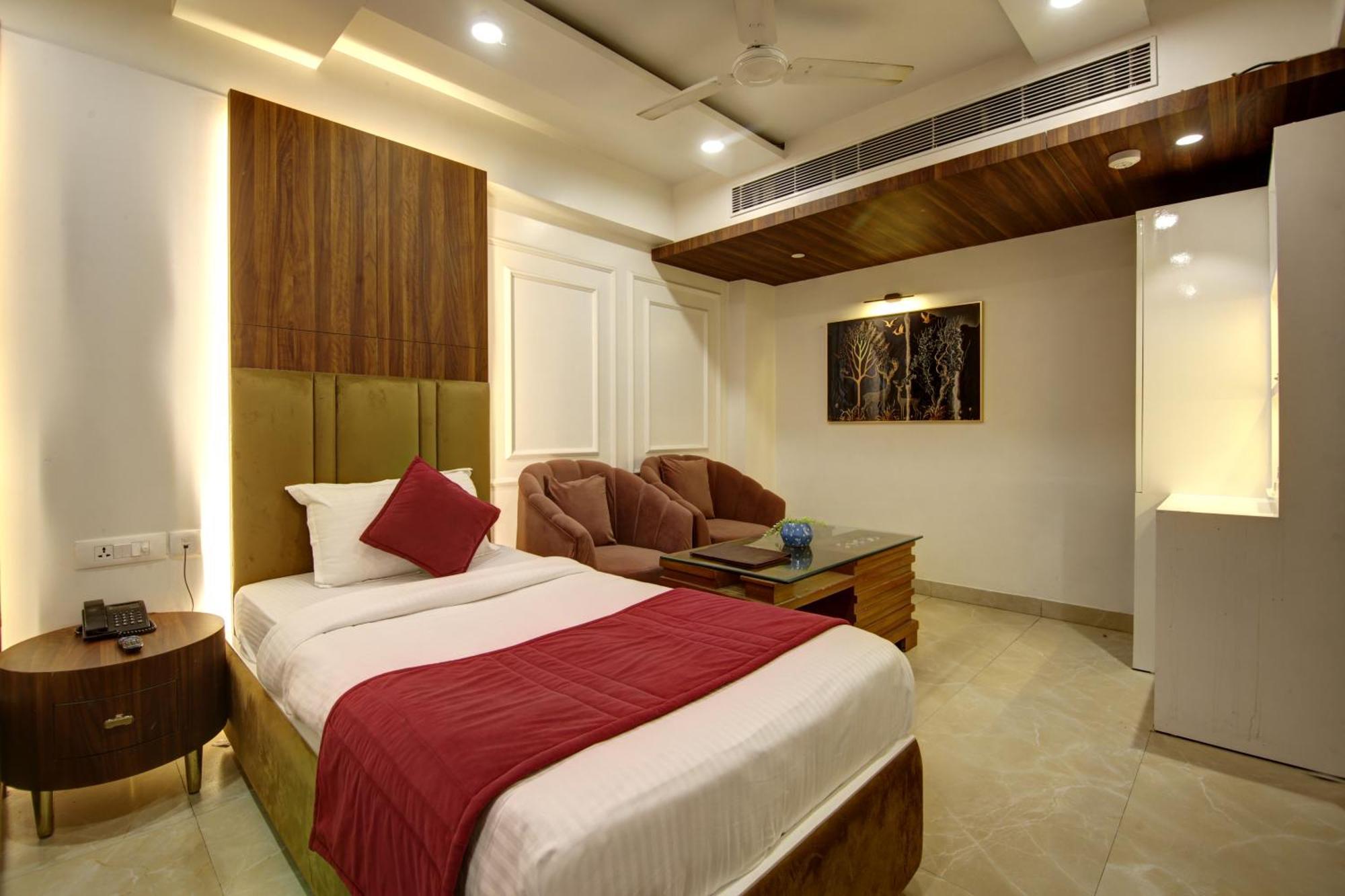 The Shanti Plaza - New Delhi Exterior foto