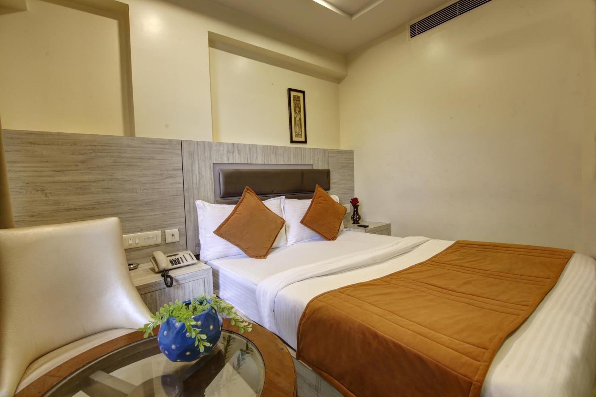 The Shanti Plaza - New Delhi Exterior foto