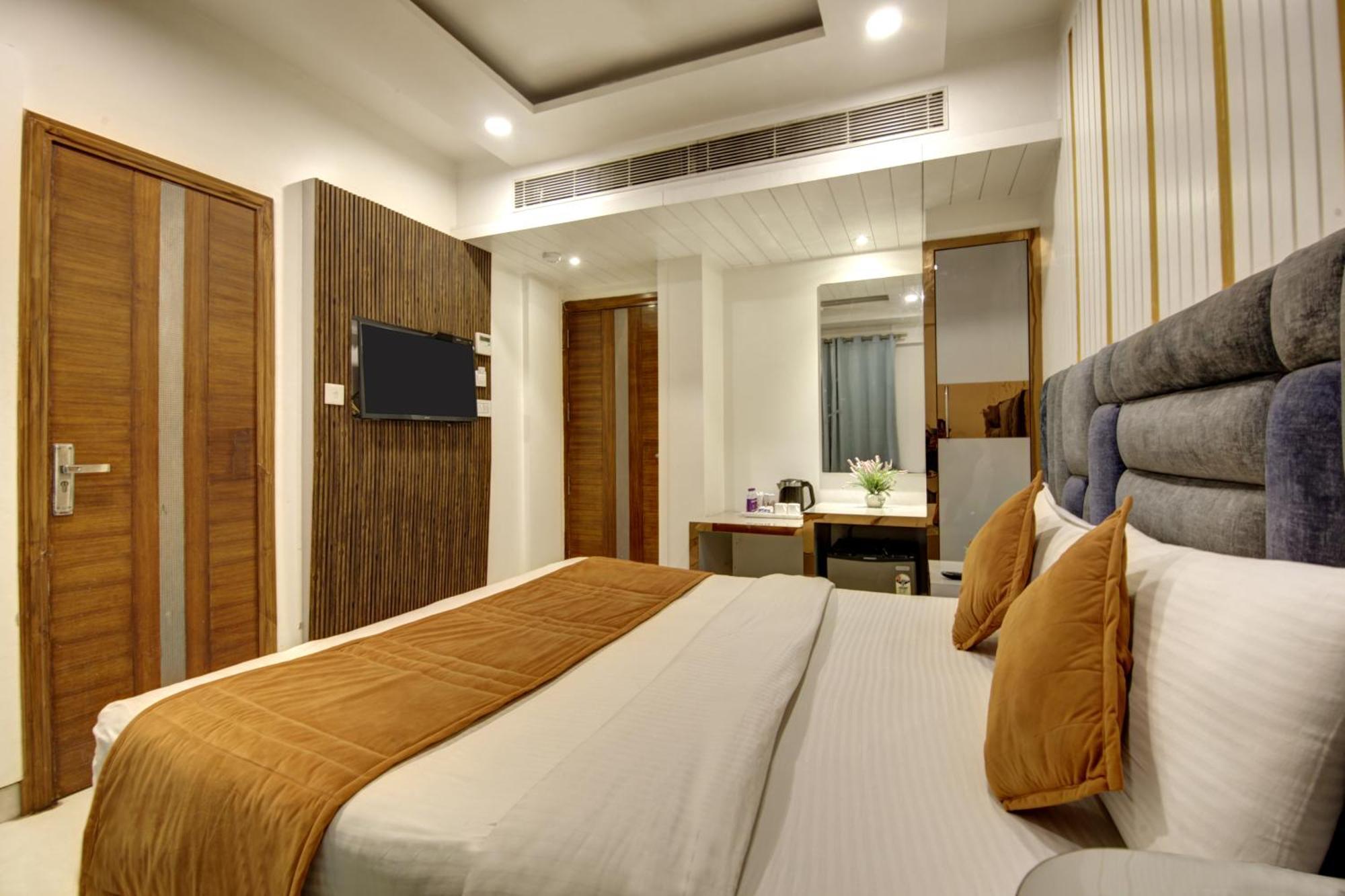The Shanti Plaza - New Delhi Exterior foto