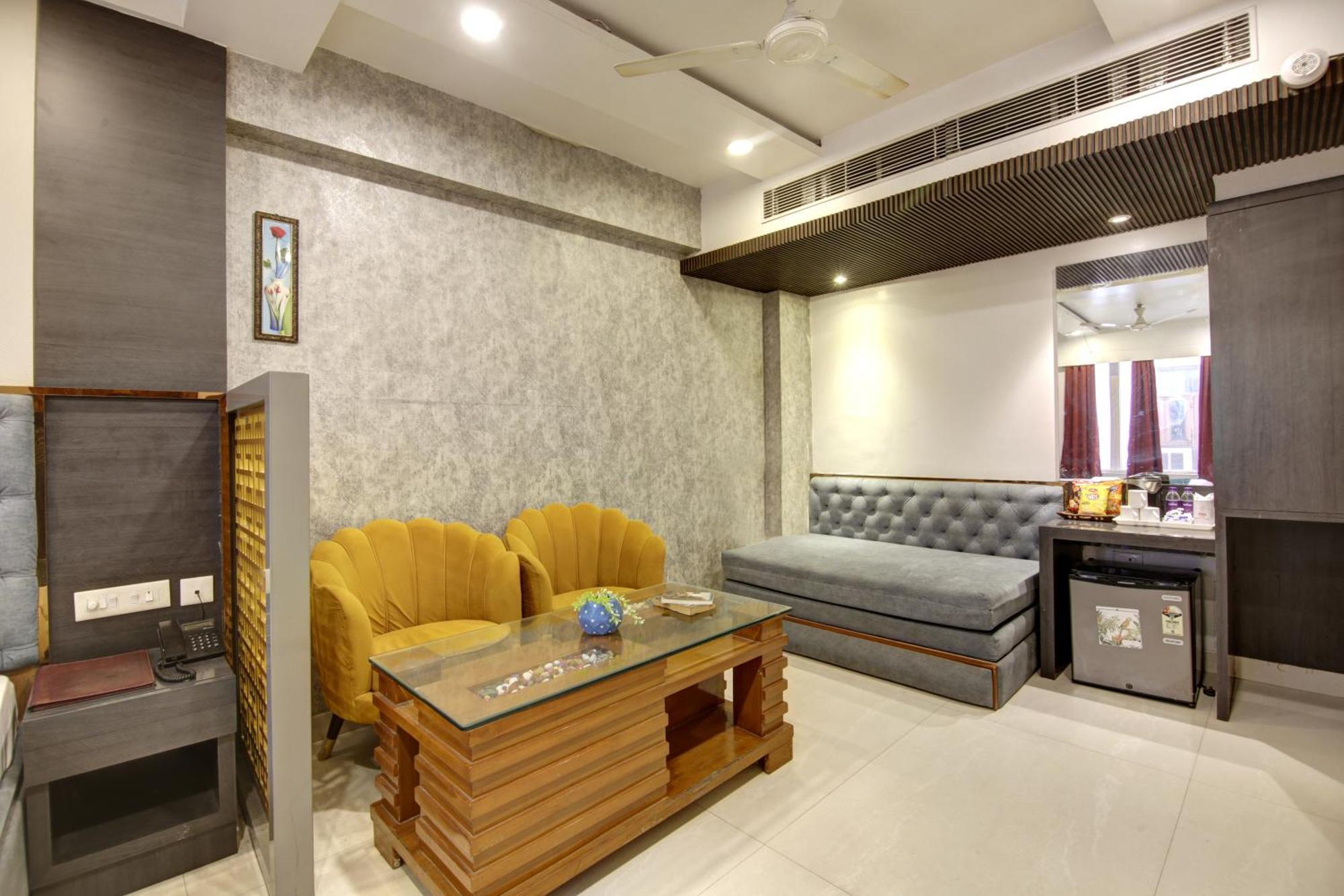 The Shanti Plaza - New Delhi Exterior foto