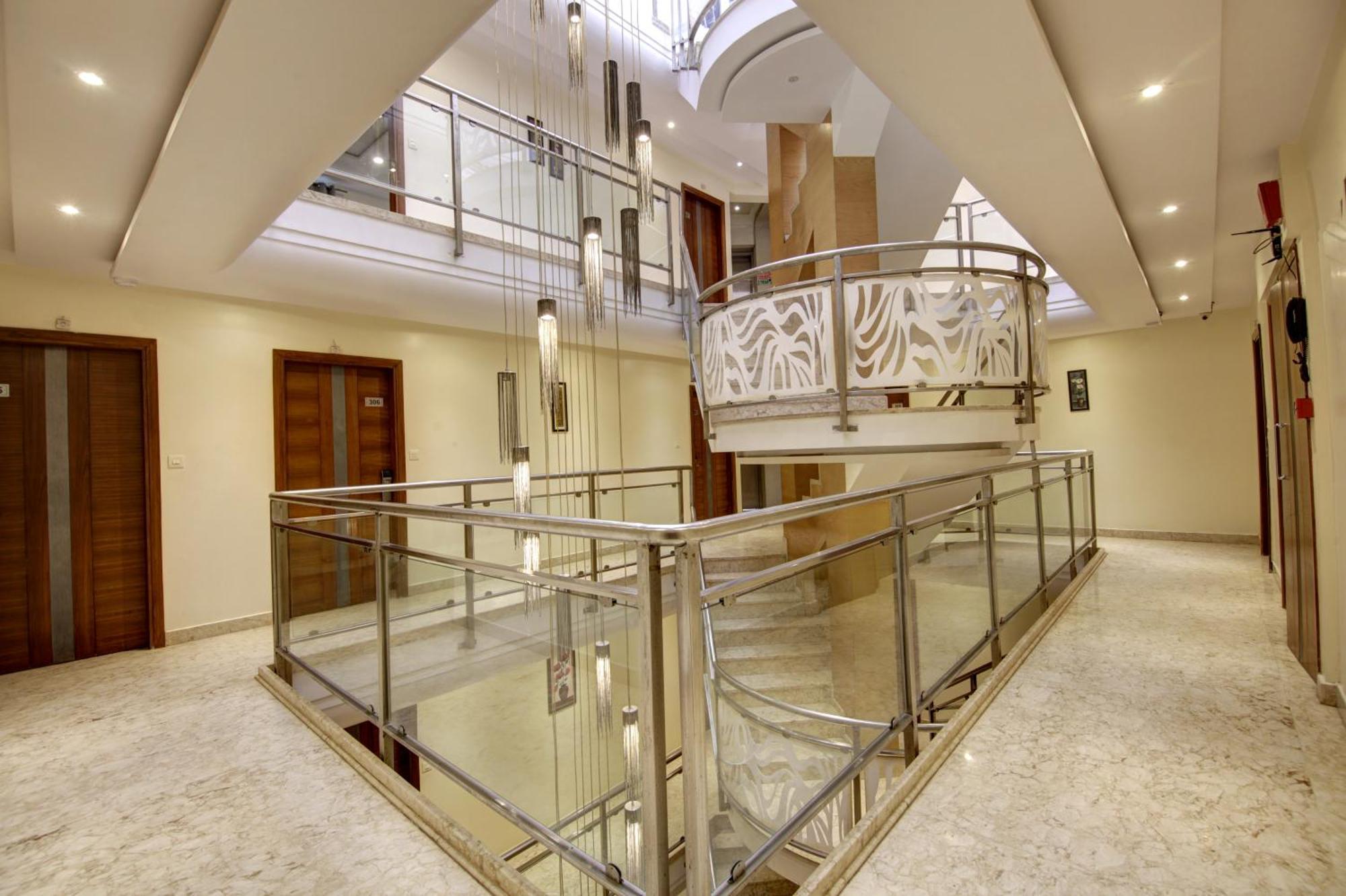 The Shanti Plaza - New Delhi Exterior foto