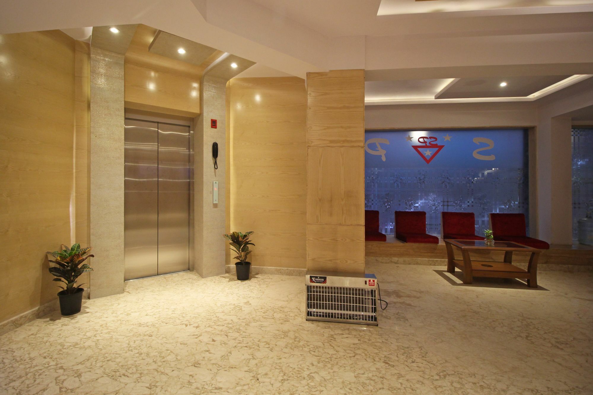 The Shanti Plaza - New Delhi Exterior foto