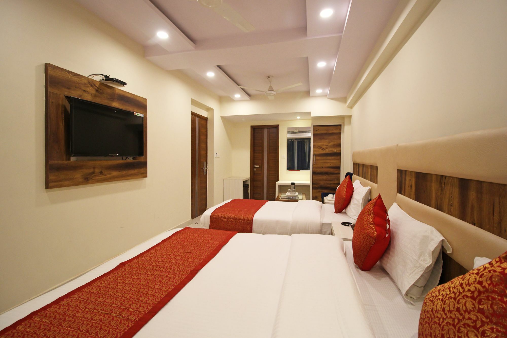 The Shanti Plaza - New Delhi Exterior foto