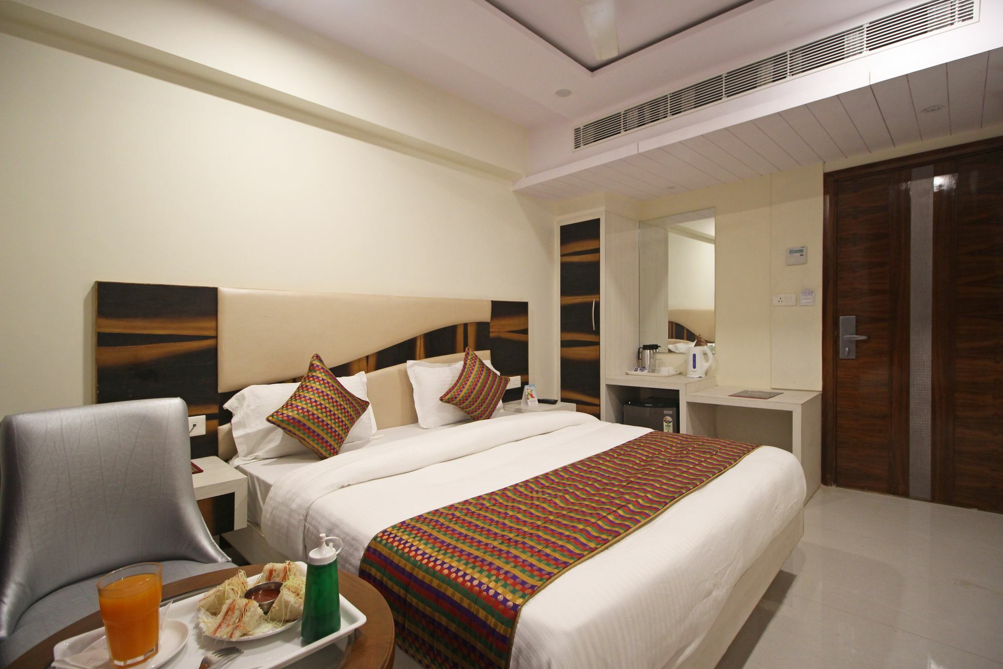 The Shanti Plaza - New Delhi Exterior foto